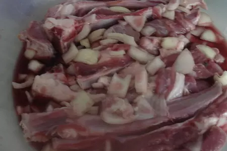 Рёбрышки (слышь, молодой барашек, вах!) и овощная подушка для него (от меня...): шаг 3