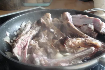 Рёбрышки (слышь, молодой барашек, вах!) и овощная подушка для него (от меня...): шаг 4