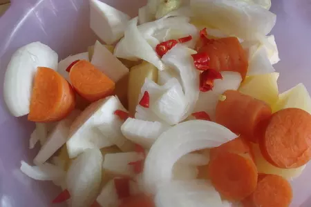 Рёбрышки (слышь, молодой барашек, вах!) и овощная подушка для него (от меня...): шаг 6