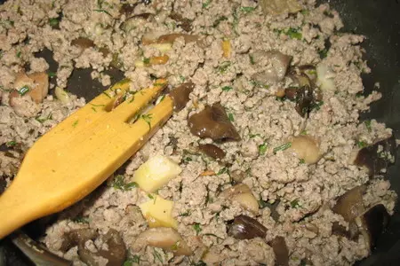 Киш с фаршем и кабачком: шаг 1