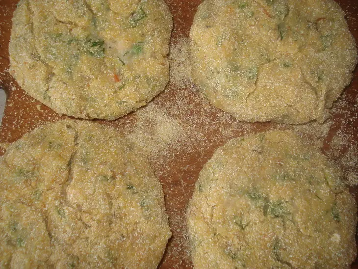 Котлеты из форели с овощами: шаг 7
