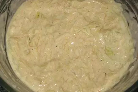 Капустные оладьи: шаг 1