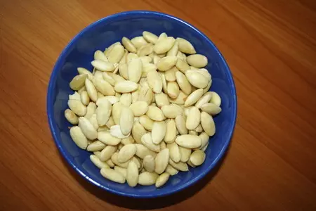 Марципан для лепки.медвежонок: шаг 1