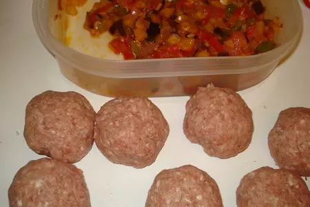 Корзиночки из фарша с овощами: шаг 1
