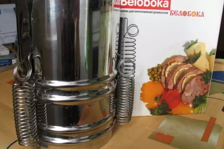 Мясо прессованное с наполнителями в ветчиннице: шаг 7