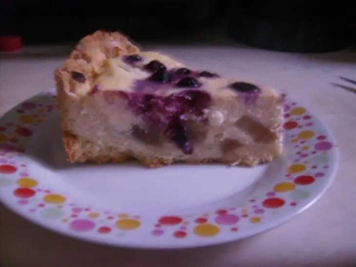 Пирог с грушами и ягодами: шаг 1