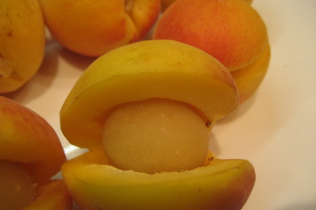 Булочки с фаршированными абрикосами: шаг 5