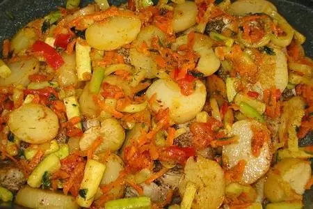 Рыбка  в духовке с обжаренными овощами: шаг 3