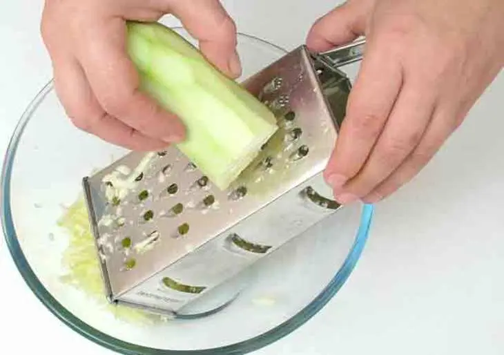 Блинчатый пирог с кабачками: шаг 1