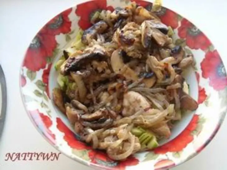 Деревенский пирог с кабачками и грибами.: шаг 3