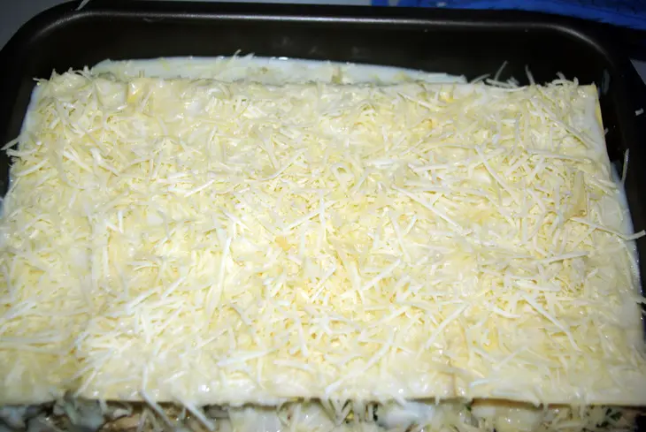 Лазанья с курицей и грецкими орехами: шаг 7