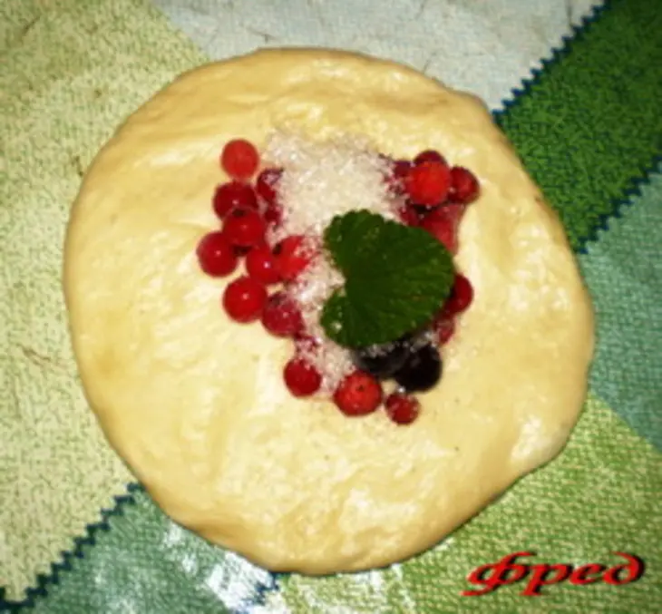 Фруктовые булочки с ароматом мелиссы: шаг 3