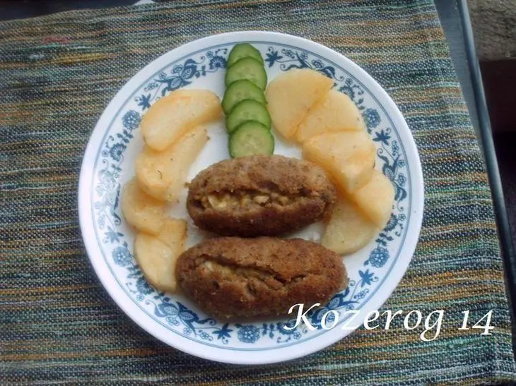 Зразы  с  яично-луковой  начинкой: шаг 2