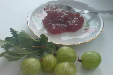Варенье из крыжовника: шаг 1