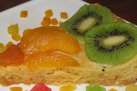 Песочный пирог с фруктами.: шаг 5