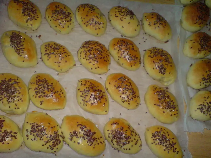 Пирожки с мясом и молодой капустой: шаг 8