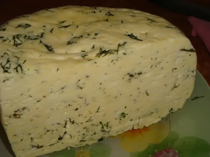 Домашний сыр с зеленью: шаг 5