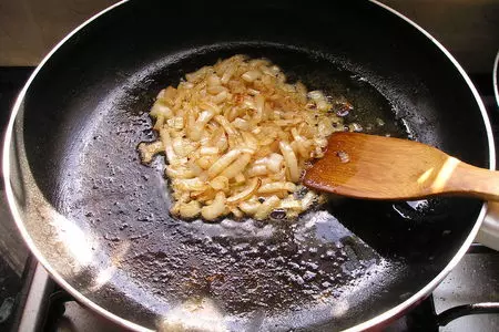 Курица с грибами: шаг 3