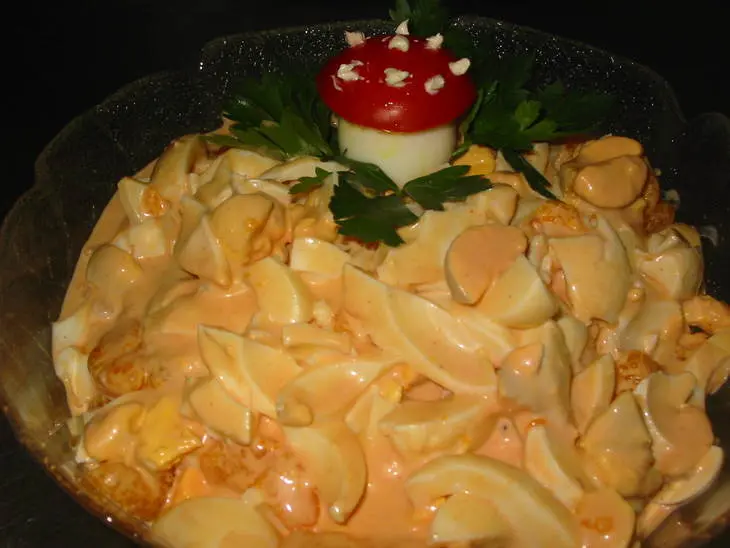 Салат,,мандарины с яйцами´´: шаг 4