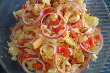 Картофельный салат с сыром фета и курицей, сытный: шаг 4
