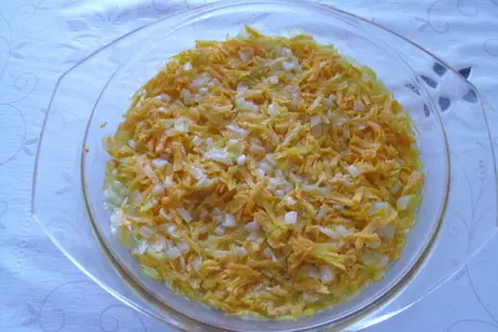 Гороховый суп с рыбными консервами: шаг 1