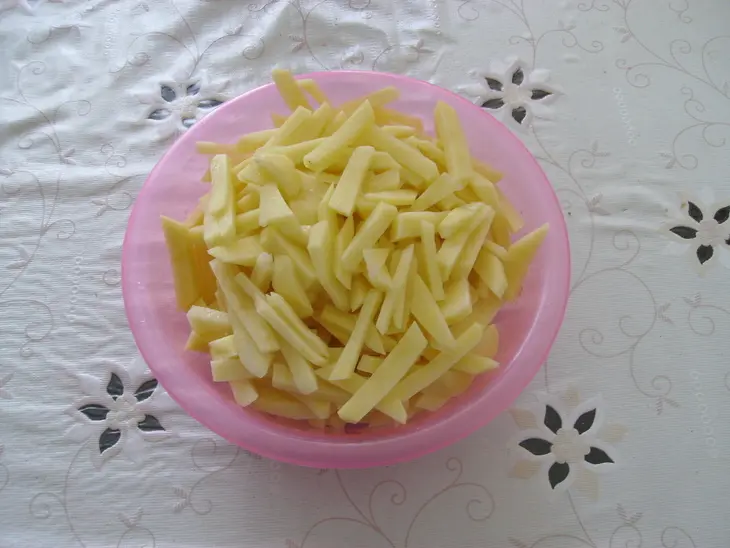 Гороховый суп с рыбными консервами: шаг 2