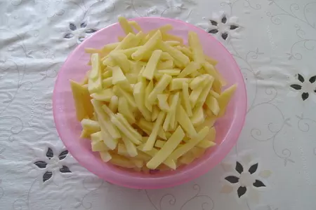 Гороховый суп с рыбными консервами: шаг 2