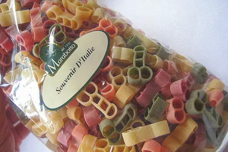 Паста с тунцом и маринованными кальмарами: шаг 1