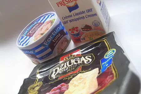 Паста с тунцом и маринованными кальмарами: шаг 2