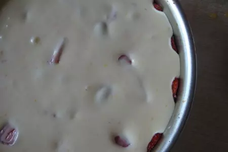Торт с клубникой и белым шоколадом. нежный: шаг 4