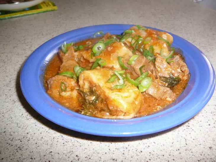 Мясо с луковыми рулетиками: шаг 2