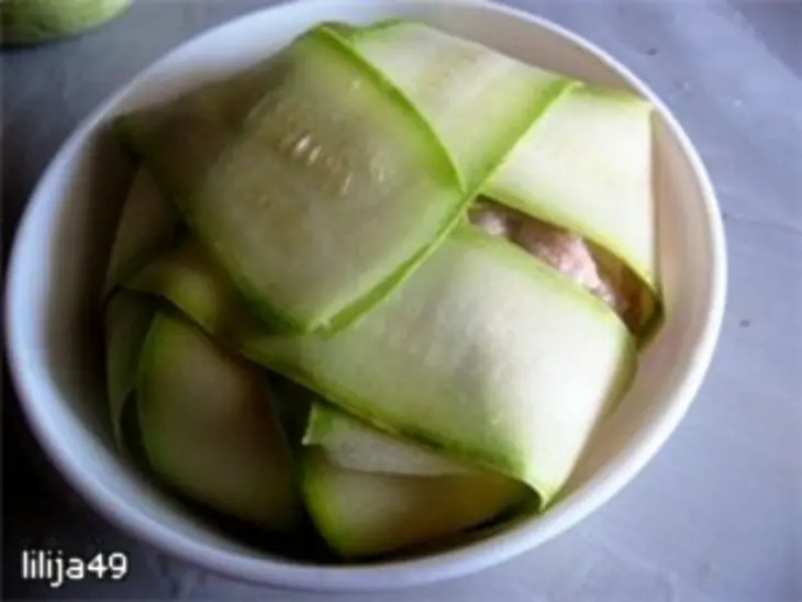Шарлотка с кабачками и курицей: шаг 7