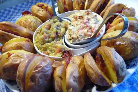 Печеная картошка и дипы к ней: шаг 7