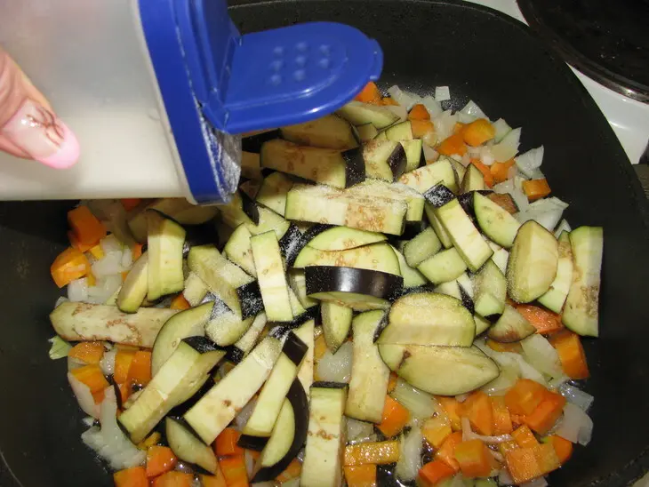 Баклажанчики с овощами: шаг 3