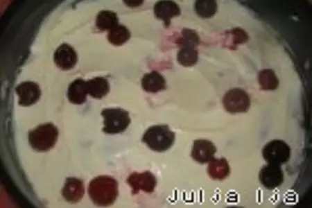 Брауни с творогом и вишней: шаг 3