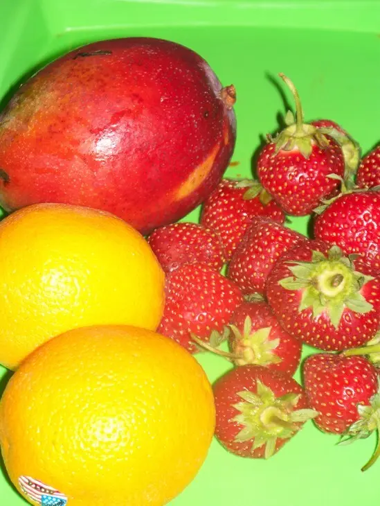 Полезно вкусный десерт  из творога и фруктов: шаг 1