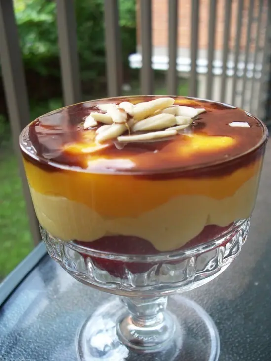 Полезно вкусный десерт  из творога и фруктов: шаг 3
