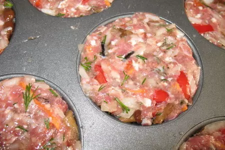 Мясные кексы с наполнителями: шаг 2