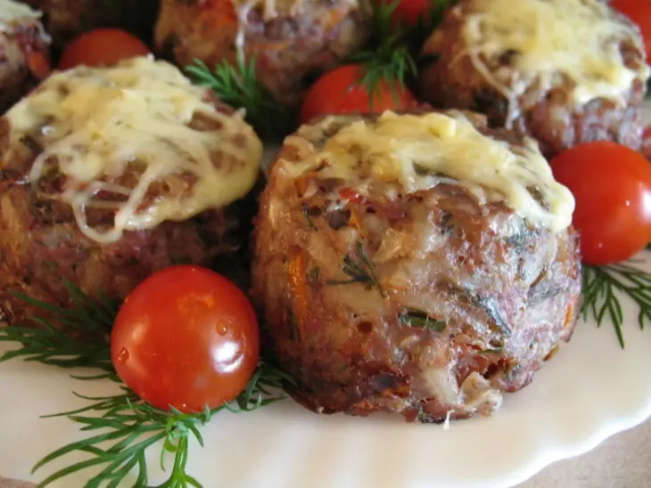 Мясные кексы с наполнителями: шаг 6