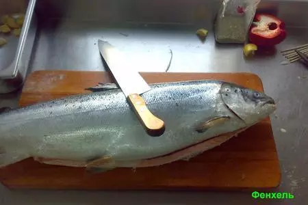 Лосось норвежская запеченная с грибками и томатами: шаг 1
