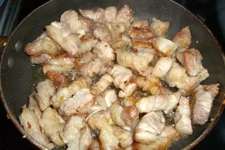 Капустка тушеная, да с прикопченой грудинкой и кабачком!: шаг 2