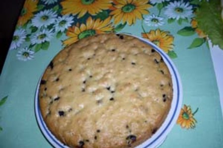 Бисквитный пирог с ягодами: шаг 4