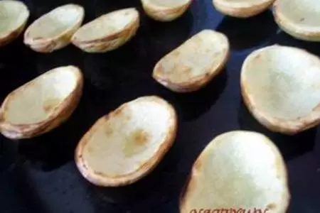 Картофельные лодочки с грибной начинкой.: шаг 4