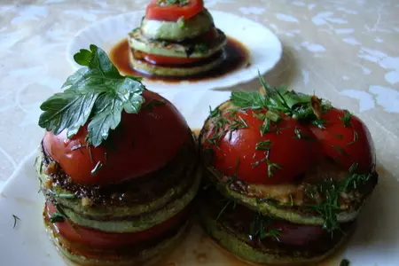 Закуска из кабачков с помидорами и зеленью: шаг 2