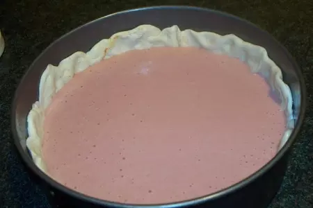 Пирог фермерский с клубникой и сыром  бри !!: шаг 3