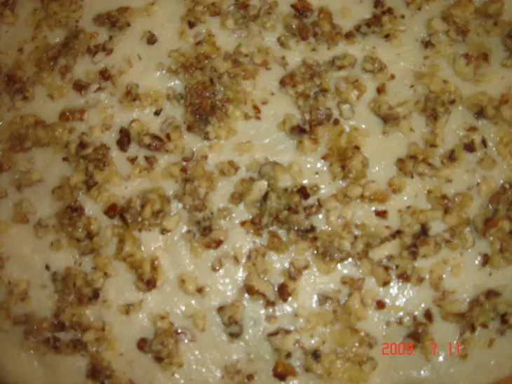 Сдобные булочки с орехами и изюмом: шаг 4