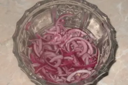 Салат с говядиной и помидорами: шаг 2
