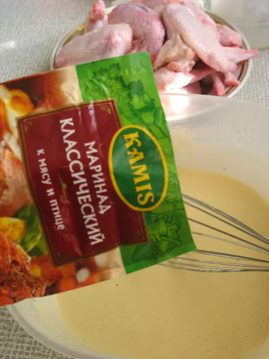 Куринные крылышки в пивном кляре: шаг 3