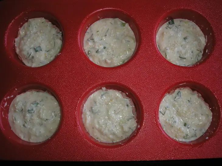 Маффины из кабачков и брынзы: шаг 2