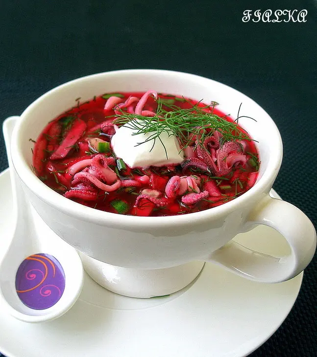 Холодный борщ с кальмарами: шаг 1
